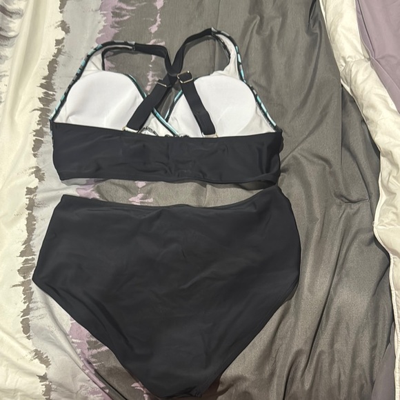 Geometric Patterned Swim Set - Picture 2 of 4